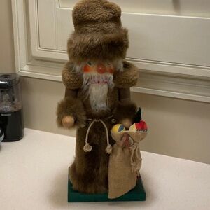 Beautiful BLACKFOREST nutcracker!  Gorgeous and a treasure.Vintage & mint cond.